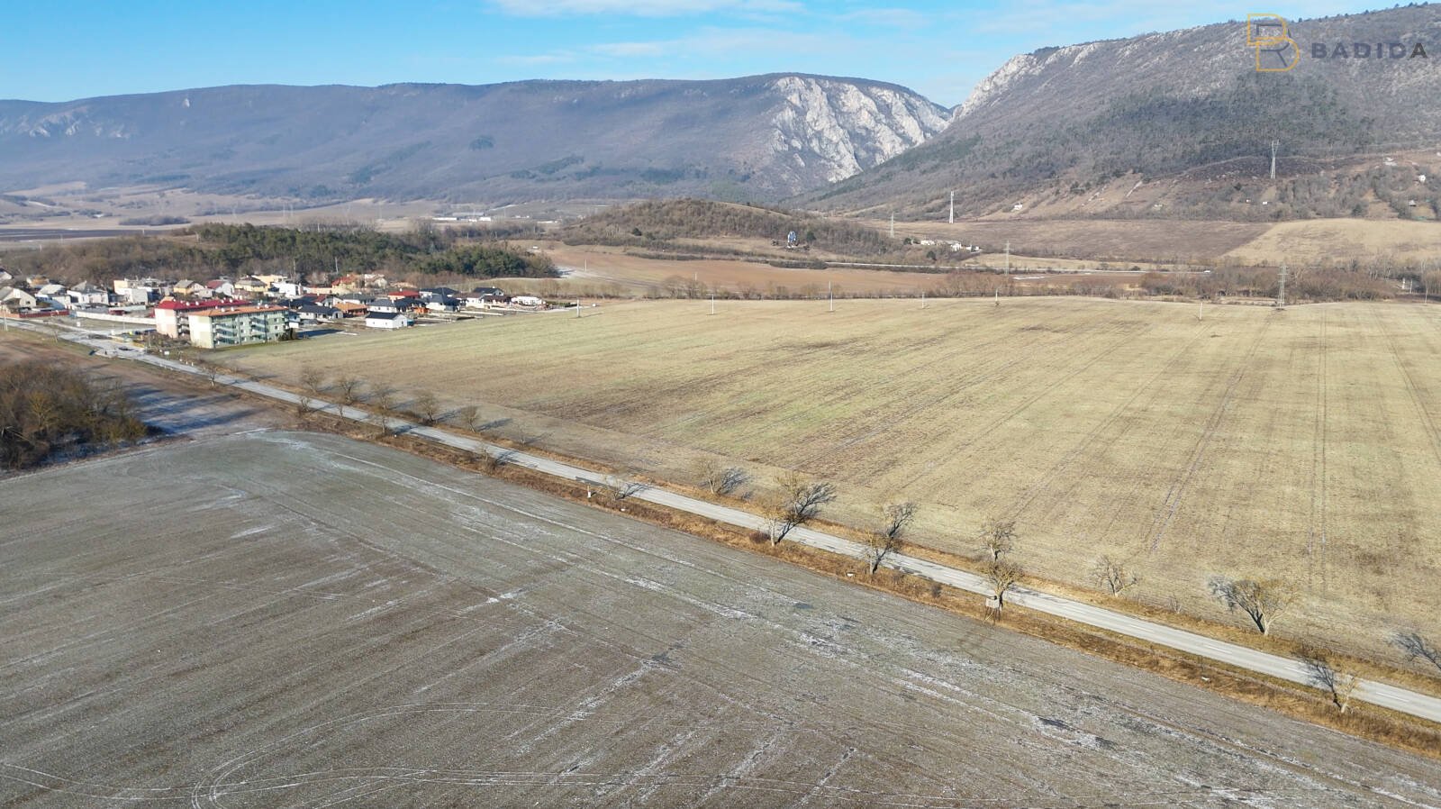 Na predaj 3,6 hektárový POZEMOK na DEVELOPERSKÝ PROJEKT pre DOMY, Dvorníky - Včeláre, Košice - Okolie
