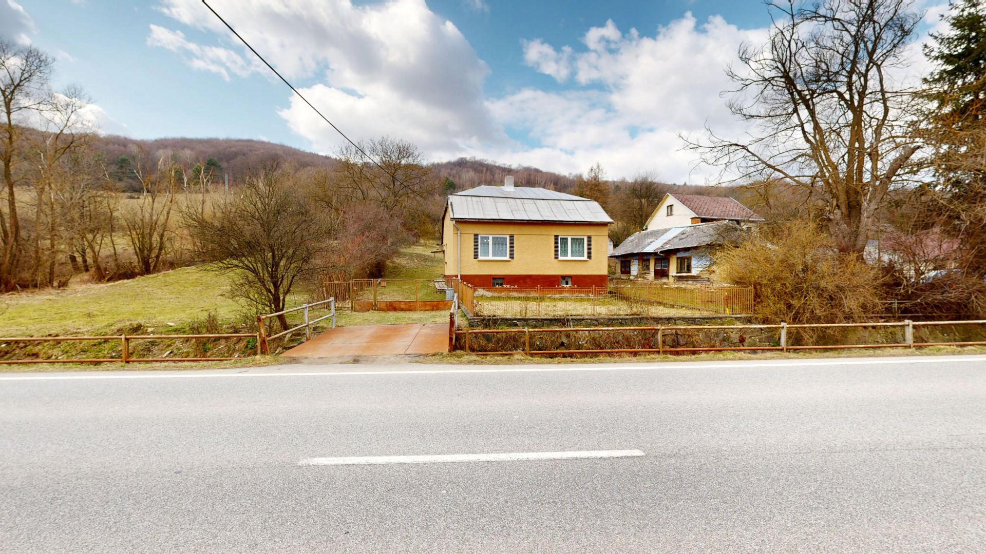 Na predaj KRÁSNA, ÍREČITÁ Romantická CHALUPA - Rodinný dom (221m2) - ZÁHRADA (1.831m2), Východné KARPATY, čistý VZDUCH, Rokytovce, okr. Medzilaborce